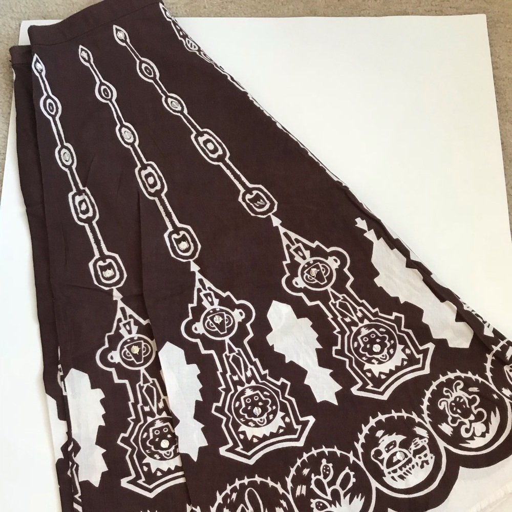 Beautiful pattern Midi length skirt for summer